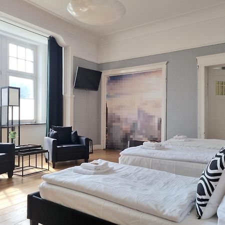 Charysma - Jugendstil Trifft Moderne, Schlafzimmer Mit Smart-Tv, Tischfussball, Darts, Parkplatz Hamelin Buitenkant foto