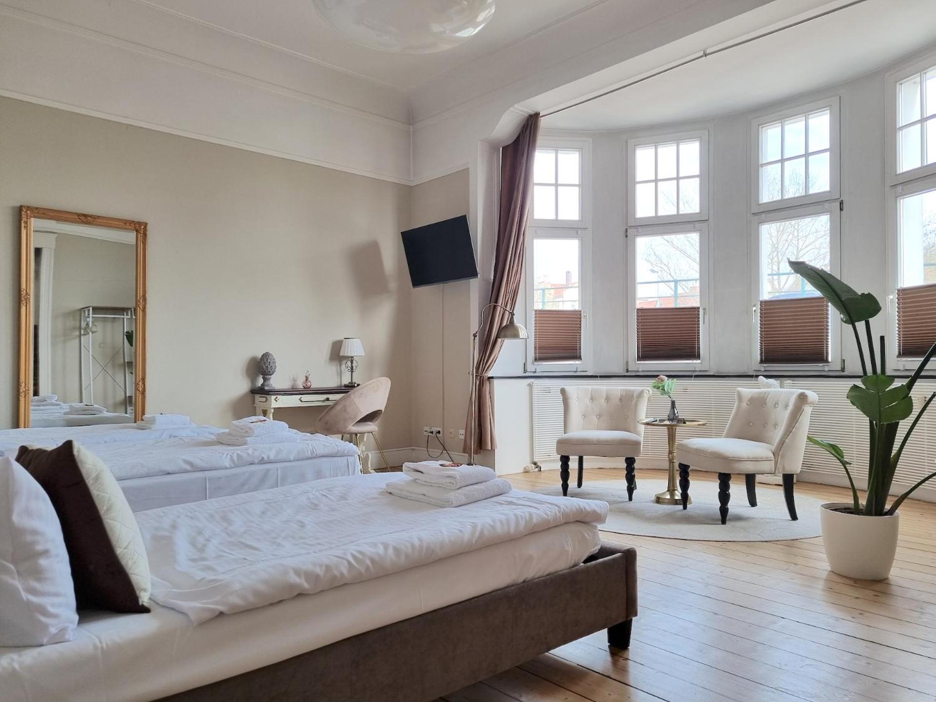 Charysma - Jugendstil Trifft Moderne, Schlafzimmer Mit Smart-Tv, Tischfussball, Darts, Parkplatz Hamelin Buitenkant foto