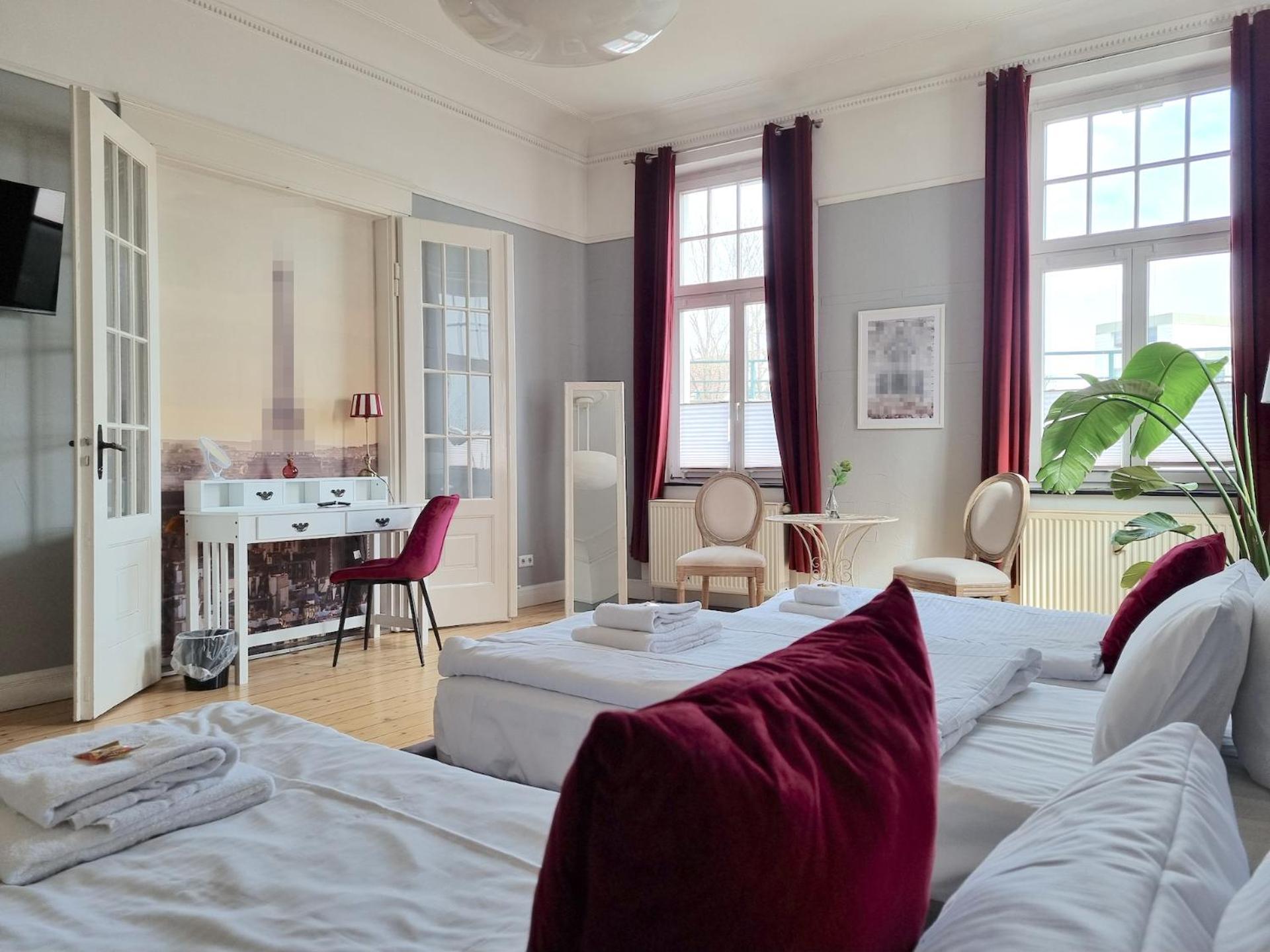 Charysma - Jugendstil Trifft Moderne, Schlafzimmer Mit Smart-Tv, Tischfussball, Darts, Parkplatz Hamelin Buitenkant foto