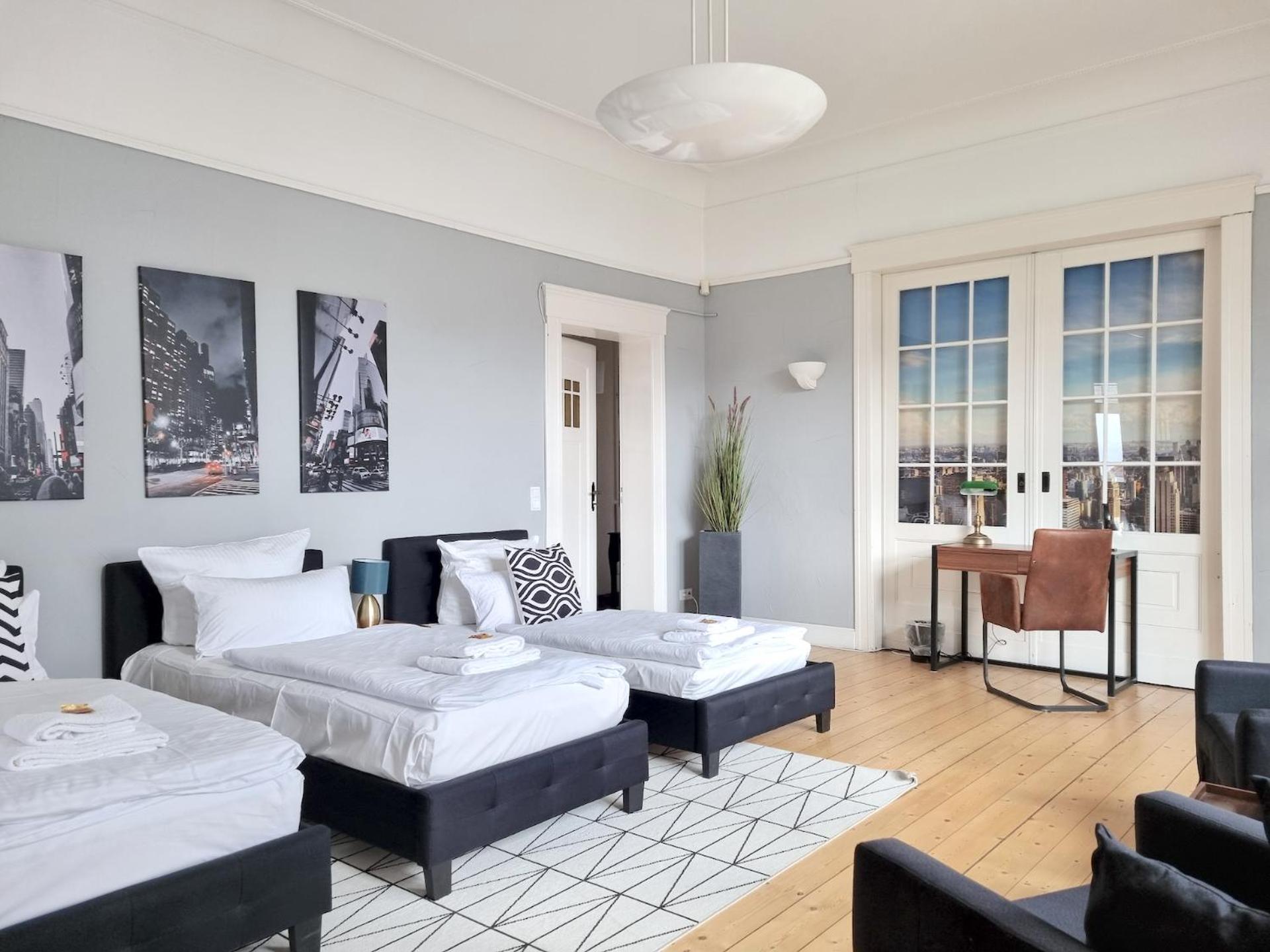 Charysma - Jugendstil Trifft Moderne, Schlafzimmer Mit Smart-Tv, Tischfussball, Darts, Parkplatz Hamelin Buitenkant foto