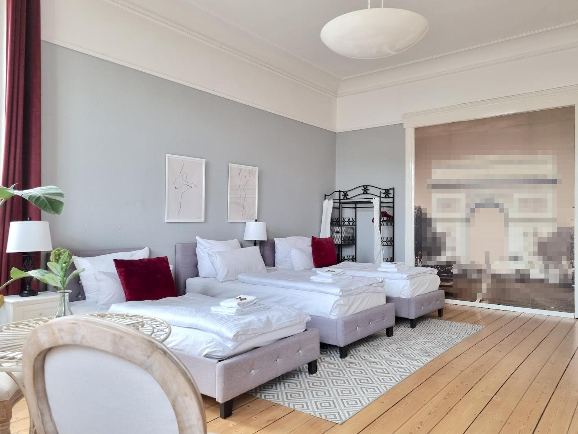 Charysma - Jugendstil Trifft Moderne, Schlafzimmer Mit Smart-Tv, Tischfussball, Darts, Parkplatz Hamelin Buitenkant foto