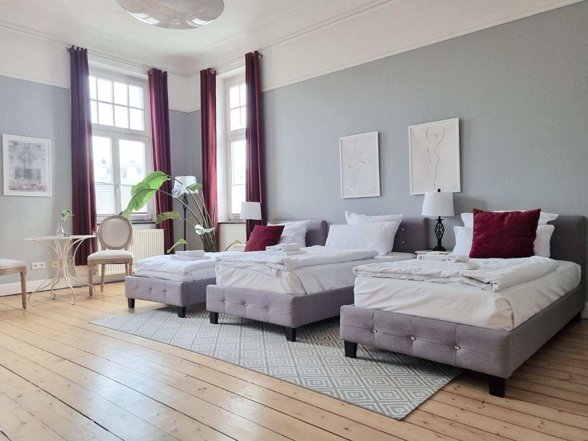 Charysma - Jugendstil Trifft Moderne, Schlafzimmer Mit Smart-Tv, Tischfussball, Darts, Parkplatz Hamelin Buitenkant foto